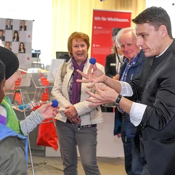 Walk-Act Zauberer LIAR im Ruhrgebiet
