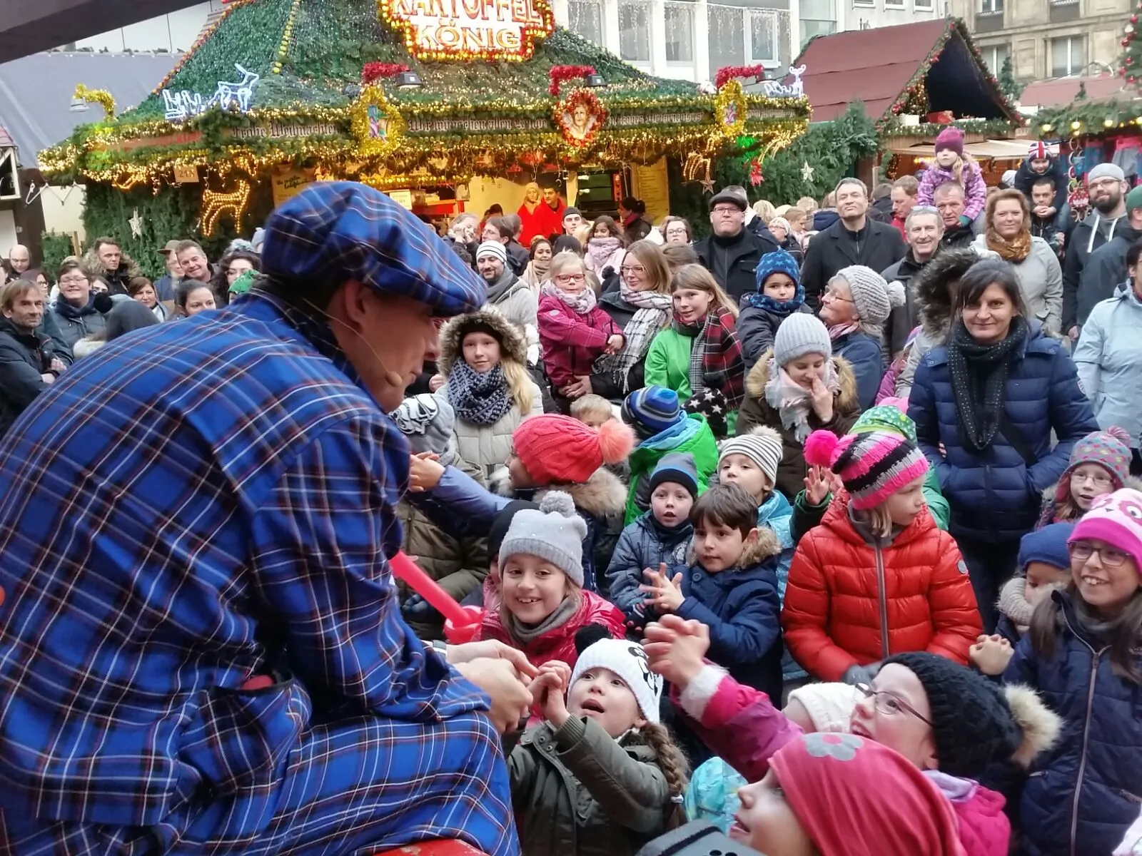 Kinderzauberer LIAR begeistert Kinder in NRW