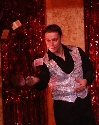 Stand-up Zauberei – Zauberer LIAR in NRW