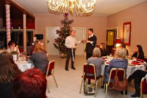 in NRW : Zauberer für Firmenfeier